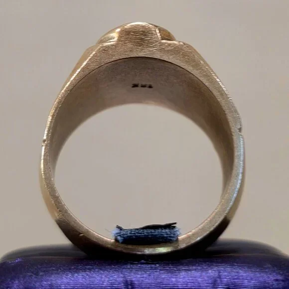 Antique Vintage Signet Men's Ring in Brass Engraved Crest SZ 10.5-10.75 18.7 gm - Picture 7 of 12